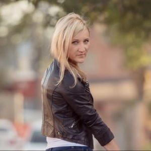 Meet your Posher, Anna